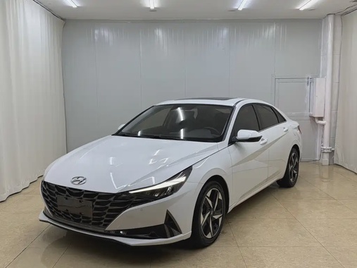 Hyundai Elantra 2022