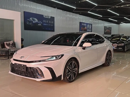 Toyota Camry 2025
