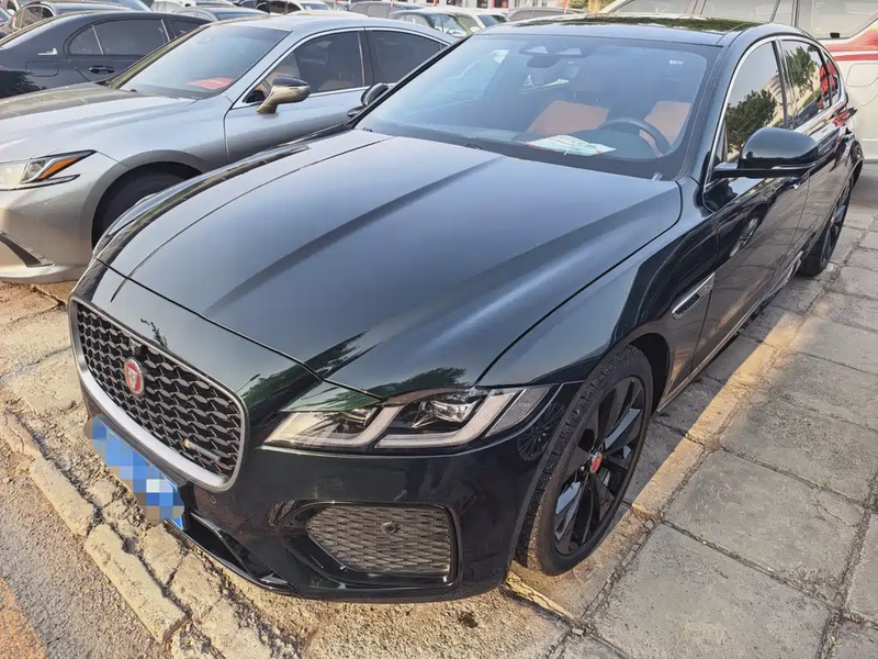 Jaguar XF