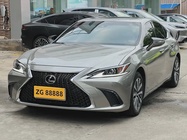 Lexus ES 2024