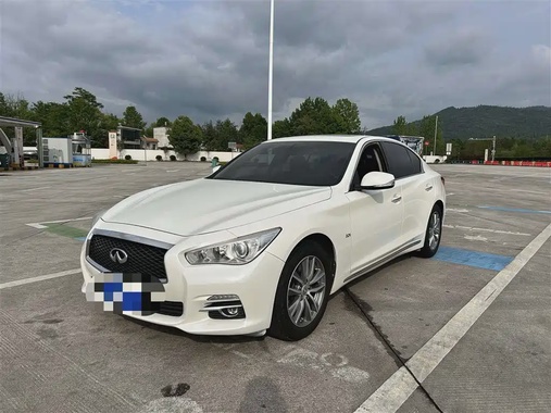 Infiniti Q50 2015