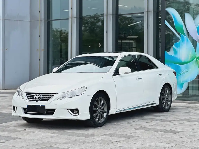 Toyota Reiz