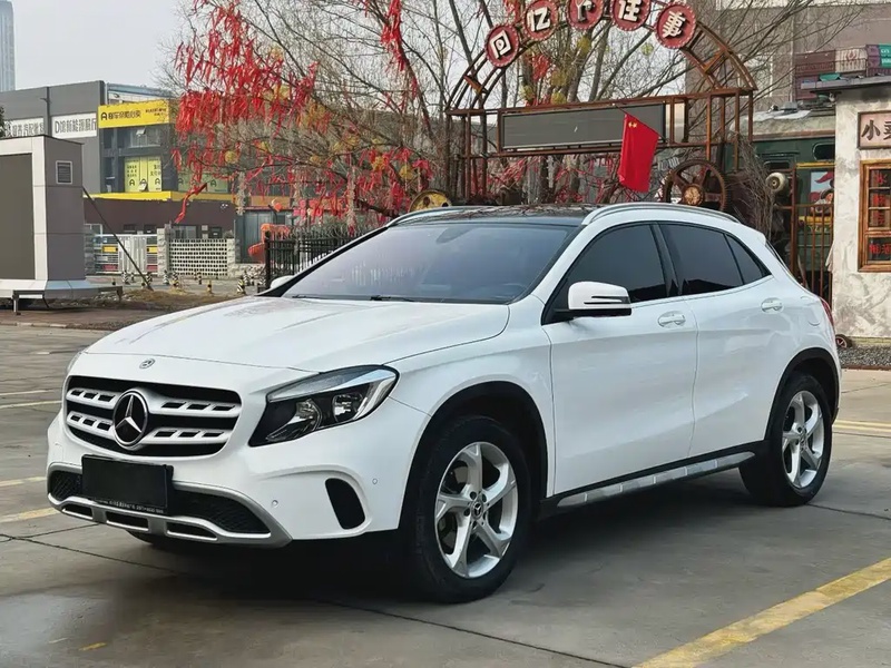 Mercedes-Benz GLA-Class
