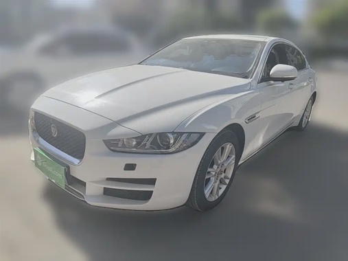 Jaguar XE 2018