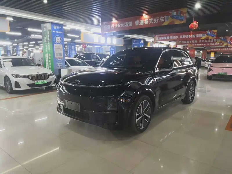 Li Auto L8