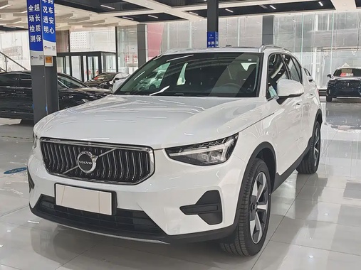 Volvo XC40 2024