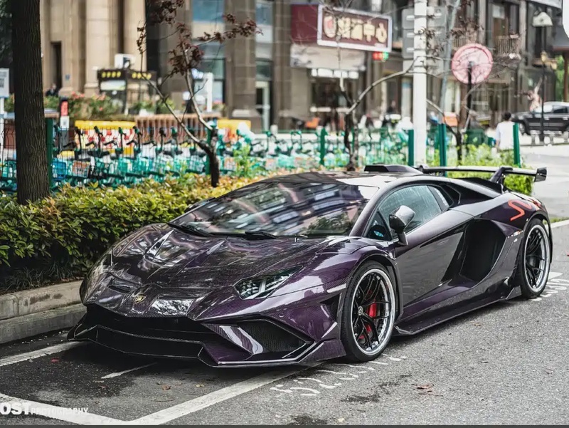 Lamborghini Aventador