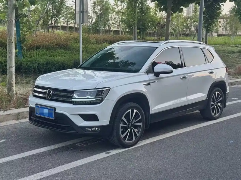 Volkswagen Tharu
