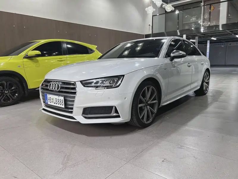 Audi S4
