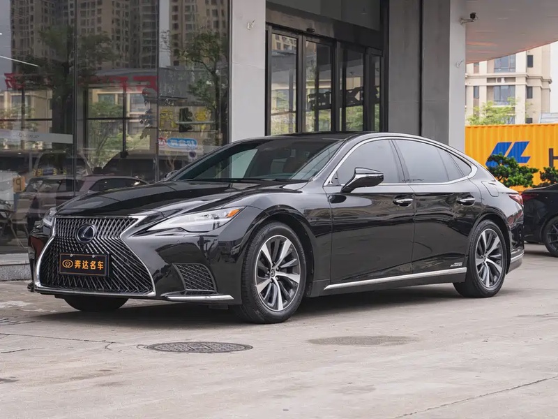 Lexus LS