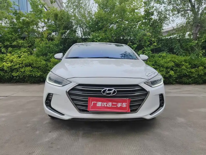 Hyundai Elantra