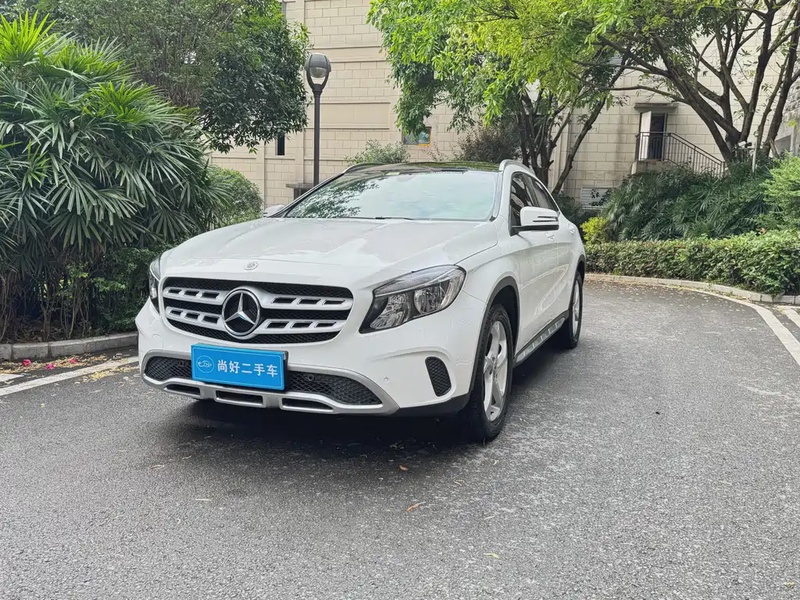Mercedes-Benz GLA-Class
