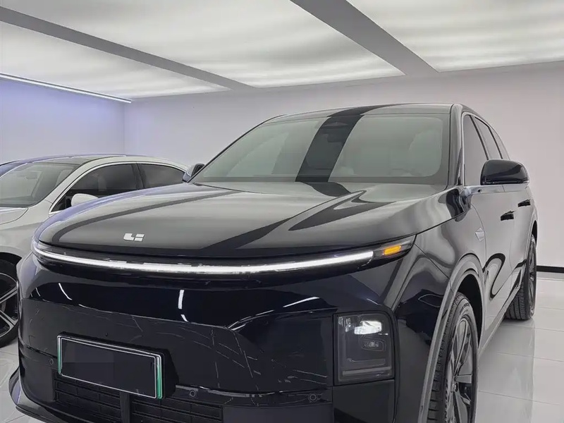 Li Auto L6