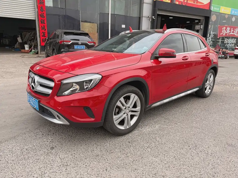 Mercedes-Benz GLA-Class