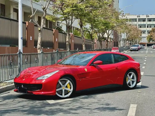 Ferrari GTC4Lusso 2019