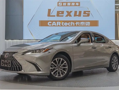 Lexus ES 2022