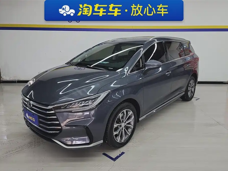 BYD MAX