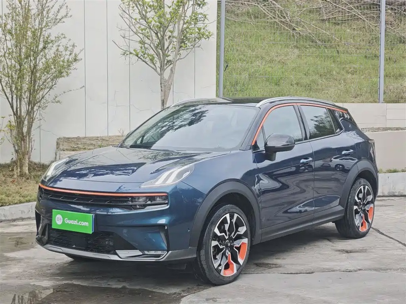 Lynk & Co 06