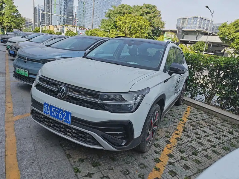 Volkswagen Tharu