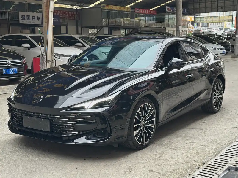 MG MG7