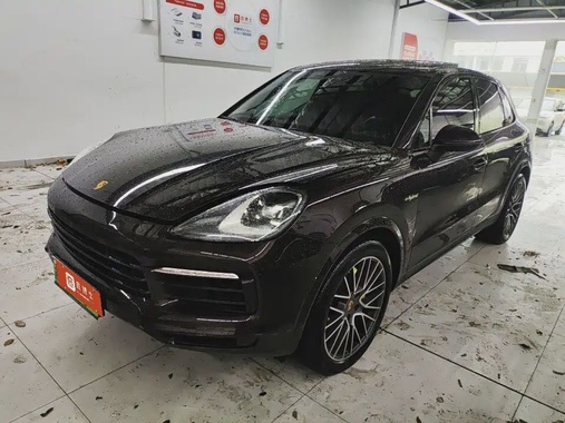 Porsche Cayenne 2021