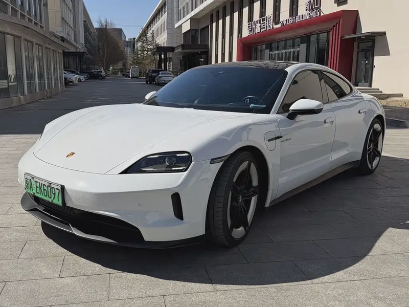 Porsche Taycan