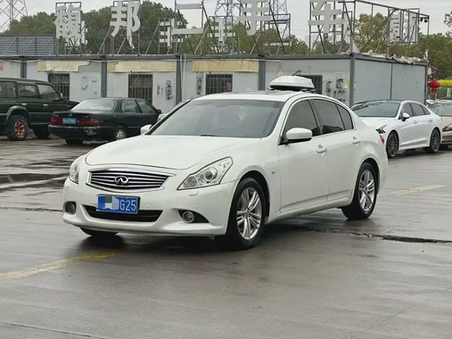 Infiniti G 2011