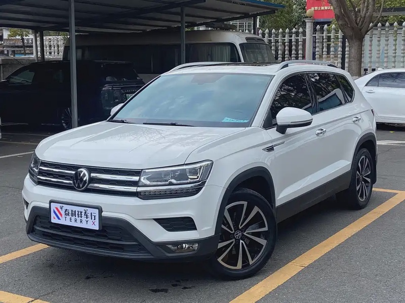 Volkswagen Tharu