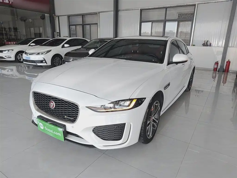 Jaguar XE