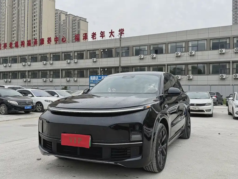 Li Auto L8