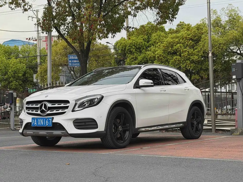 Mercedes-Benz GLA-Class