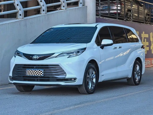 Toyota Sienna 2025