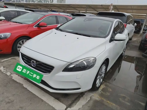 Volvo V40 2015