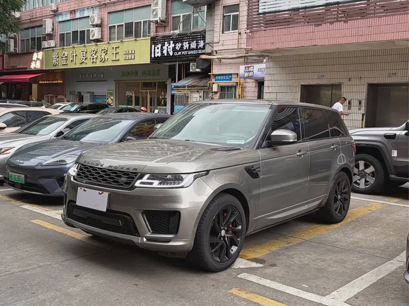 Land Rover Sport