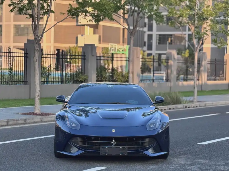 Ferrari F12