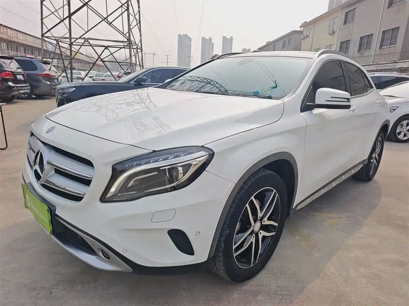 Mercedes-Benz GLA-Class