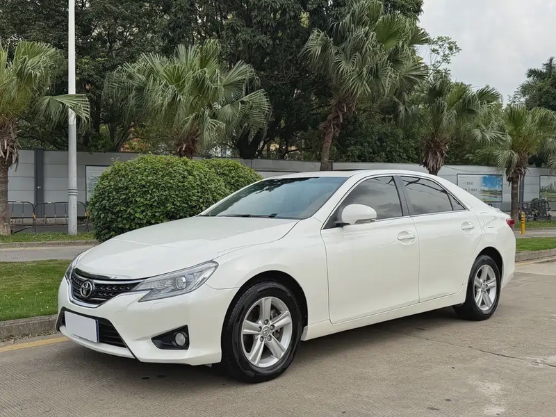 Toyota Reiz