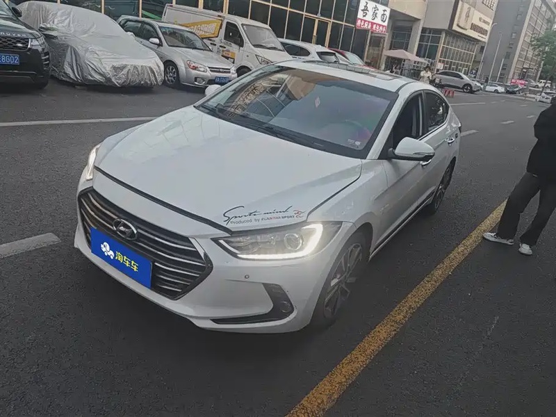 Hyundai Elantra