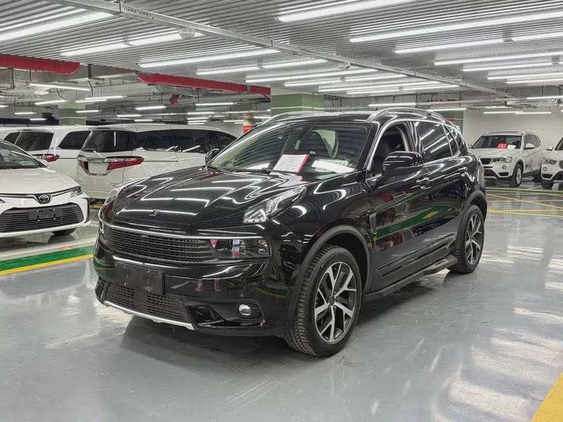 Lynk & Co 01