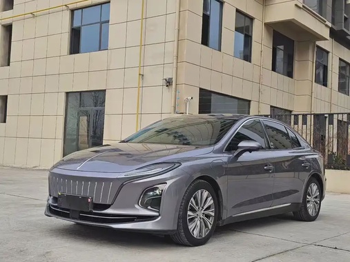 Hongqi E-QM5 2023