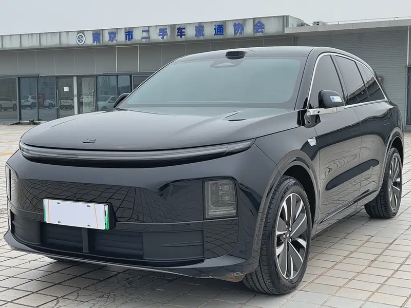 Li Auto L6
