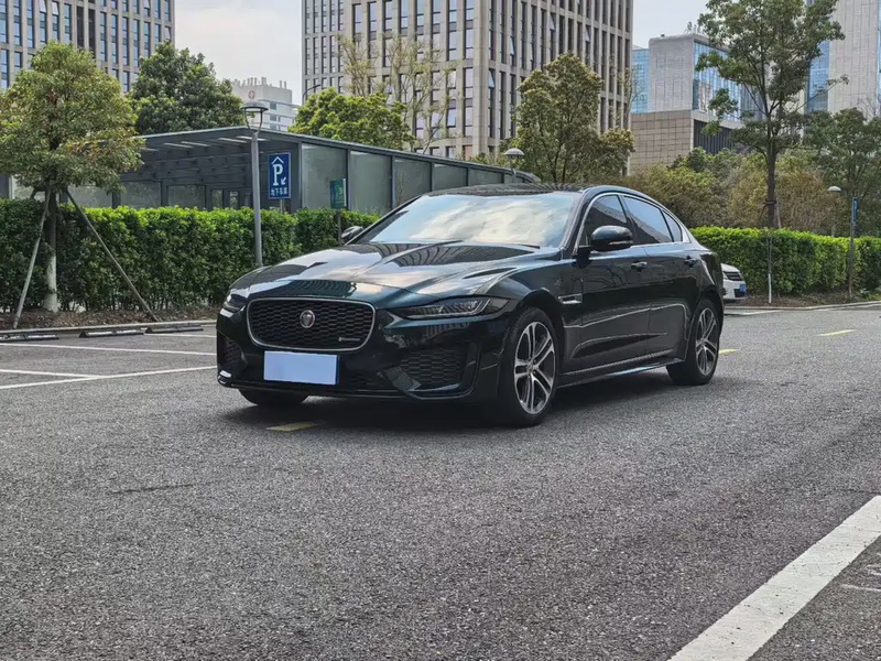 Jaguar XE