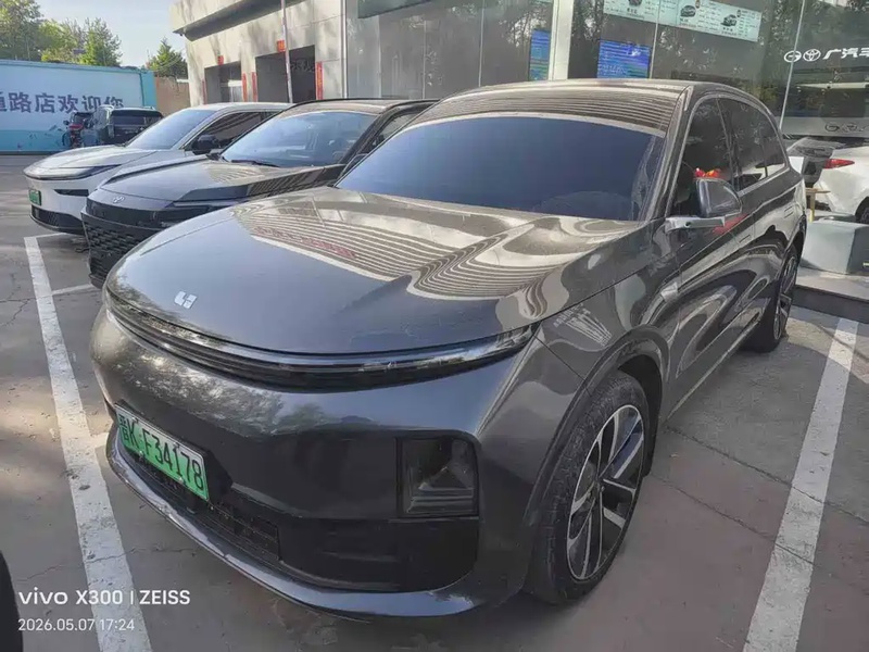 Li Auto L6