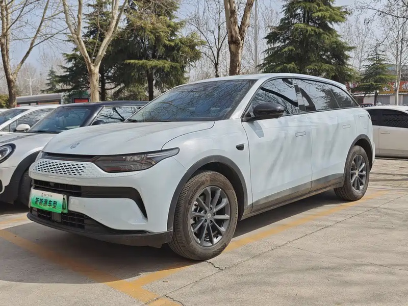 Leapmotor C11