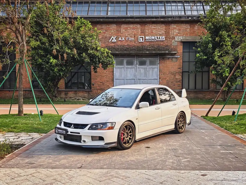Mitsubishi Lancer