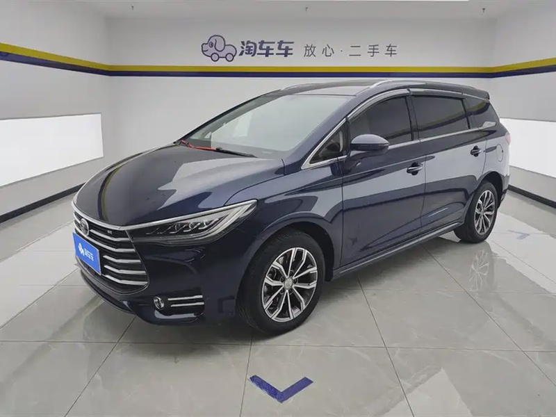 BYD MAX