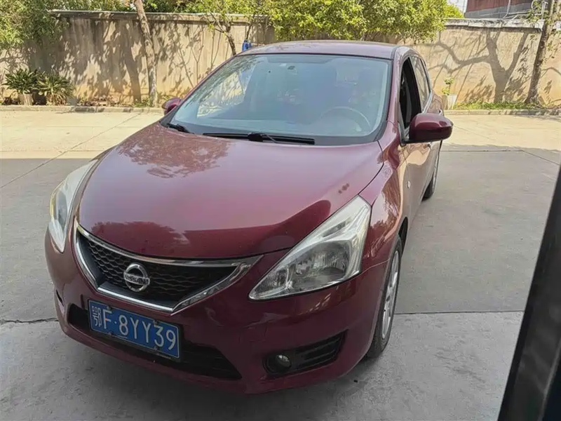 Nissan Tiida