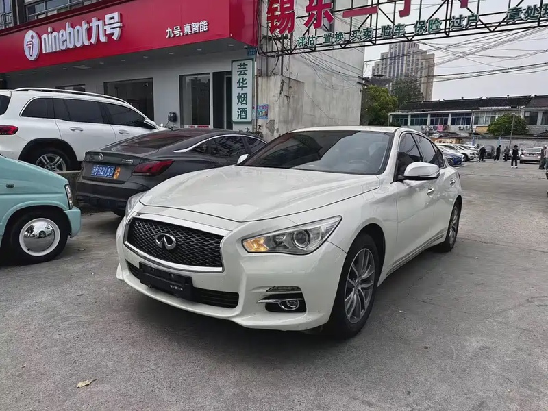 Infiniti Q50