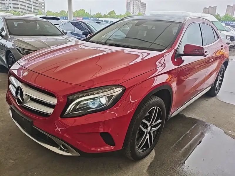 Mercedes-Benz GLA-Class