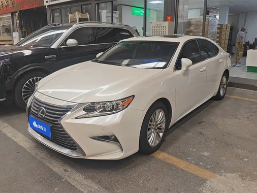 Lexus ES 2017